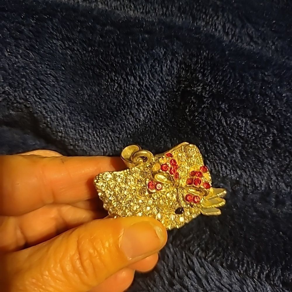 Hello Kitty Charm - Picture 4 of 4